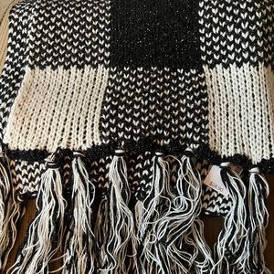 Maurice’s scarf brand new with tags